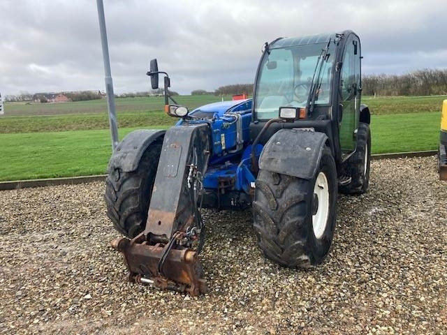 New Holland LM7.35 - Empilhador telescópico: foto 2 New Holland LM7.35 - Empilhador telescópico: foto 2