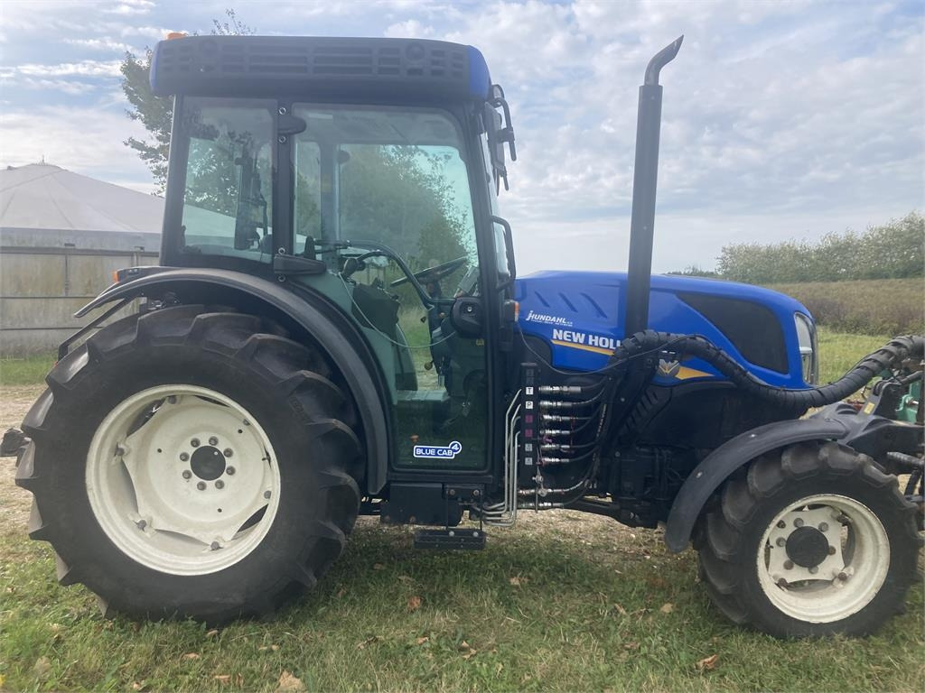 New Holland T4.80N SS CAB - Trator: foto 2 New Holland T4.80N SS CAB - Trator: foto 2