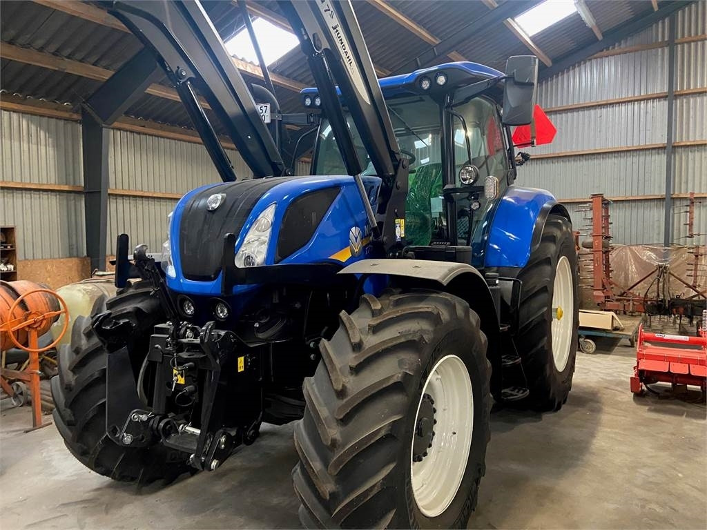 New Holland T7.215S STAGE V - Trator: foto 1 New Holland T7.215S STAGE V - Trator: foto 1