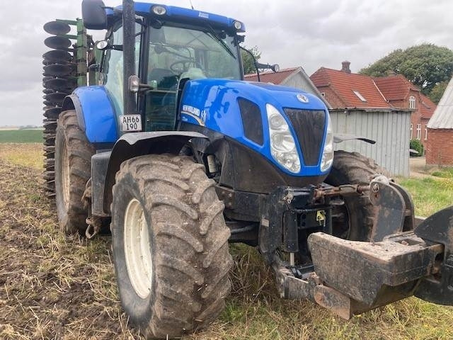 New Holland T7.220 CLASSIC - Trator: foto 1 New Holland T7.220 CLASSIC - Trator: foto 1