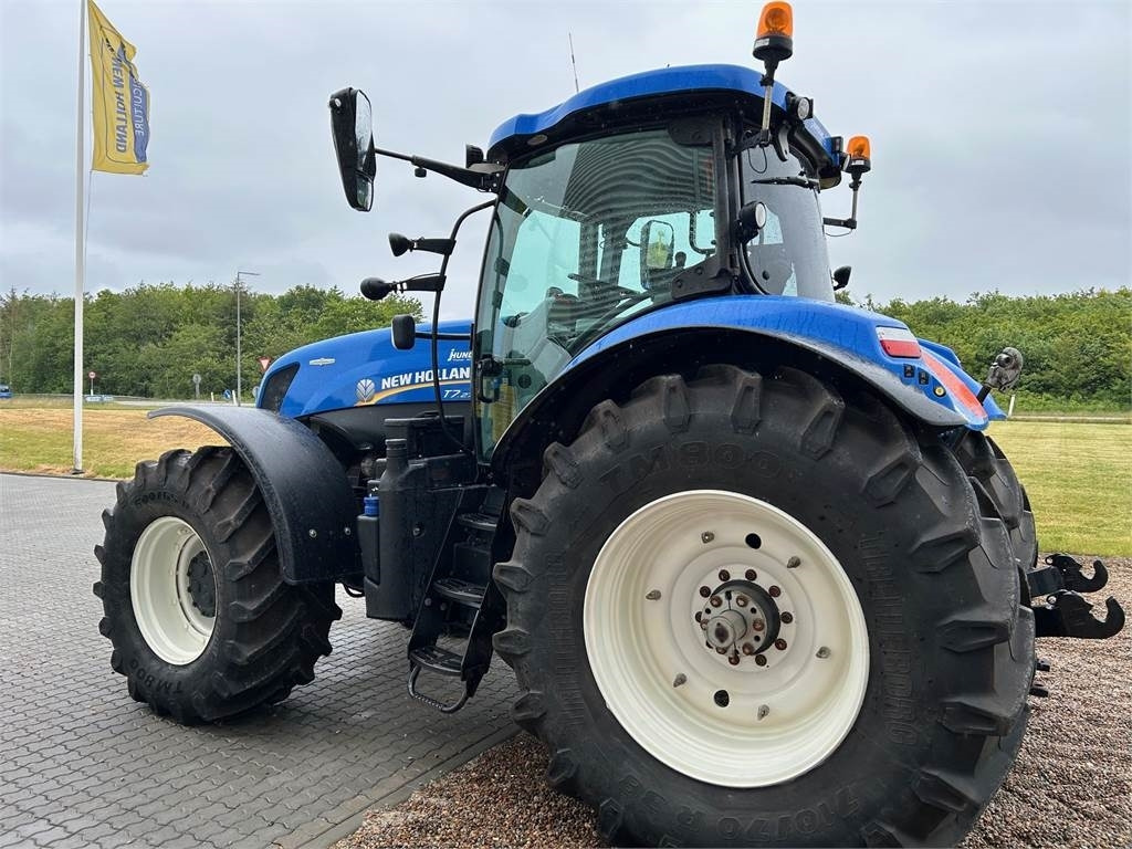 New Holland T7.270AC KEY - Trator: foto 4 New Holland T7.270AC KEY - Trator: foto 4
