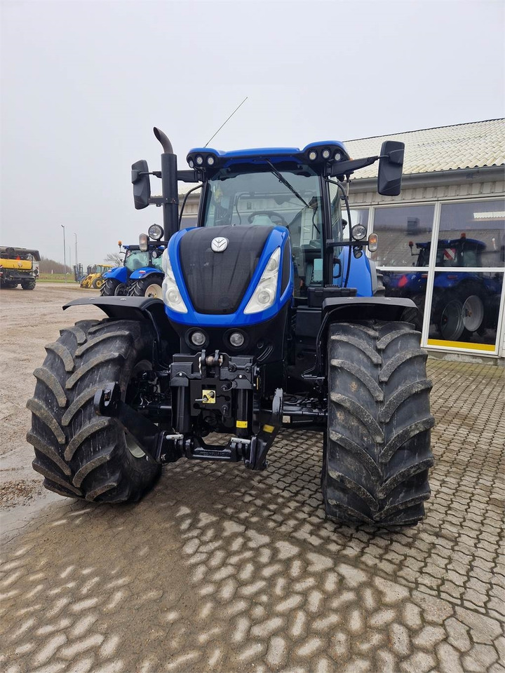 New Holland T7.270AC STAGE V - Trator: foto 3 New Holland T7.270AC STAGE V - Trator: foto 3