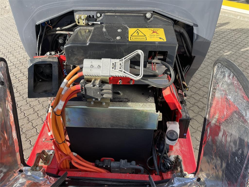 VM Loader 1026 LXE ELECTRIC - Carregadora articulada: foto 3 VM Loader 1026 LXE ELECTRIC - Carregadora articulada: foto 3