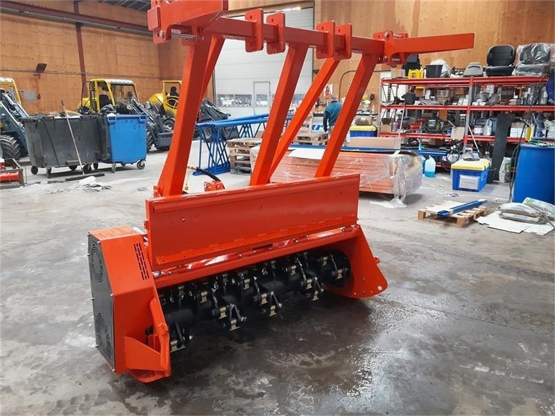 - - - Boxer Agri - Triturador florestal: foto 1 - - - Boxer Agri - Triturador florestal: foto 1