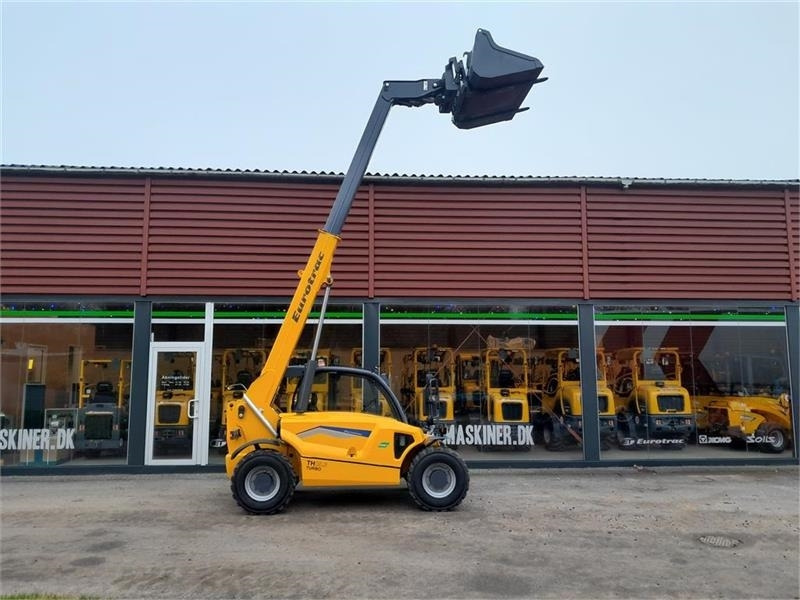- - - EUROTRAC TH25.6 FABRIKS NY - Empilhador telescópico: foto 1 - - - EUROTRAC TH25.6 FABRIKS NY - Empilhador telescópico: foto 1