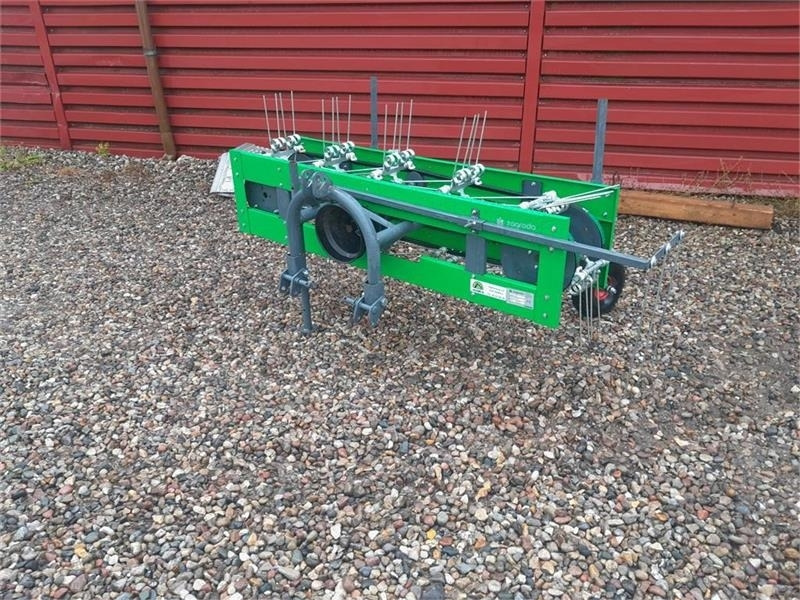 - - - HØ VENDER - Equipamento por Trator municipal: foto 1 - - - HØ VENDER - Equipamento por Trator municipal: foto 1