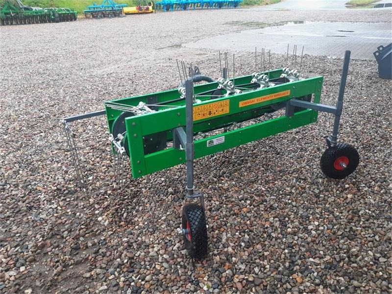 - - - HØ VENDER - Equipamento por Trator municipal: foto 4 - - - HØ VENDER - Equipamento por Trator municipal: foto 4