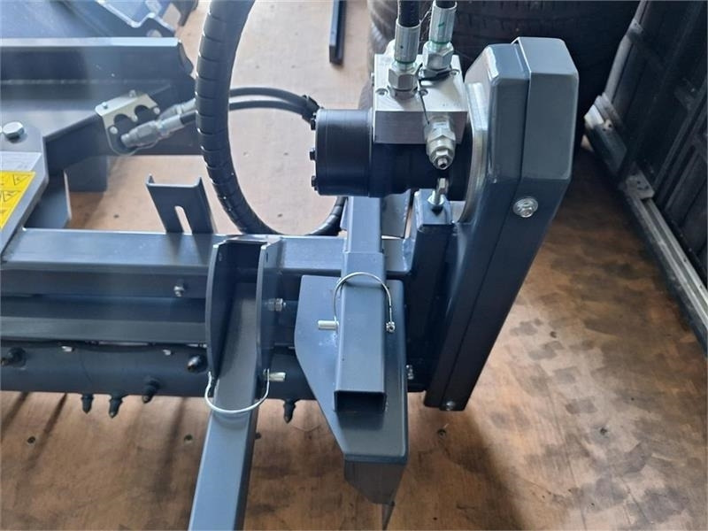 Multione Powerrake - Equipamento por Máquina de construção: foto 4 Multione Powerrake - Equipamento por Máquina de construção: foto 4