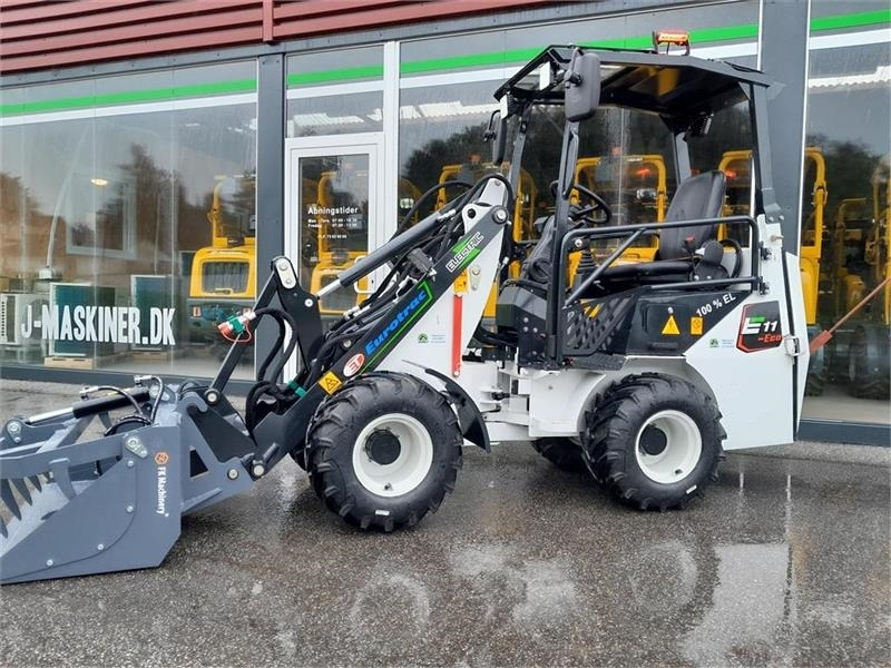 Eurotrac W11-E - Carregadora articulada: foto 1 Eurotrac W11-E - Carregadora articulada: foto 1