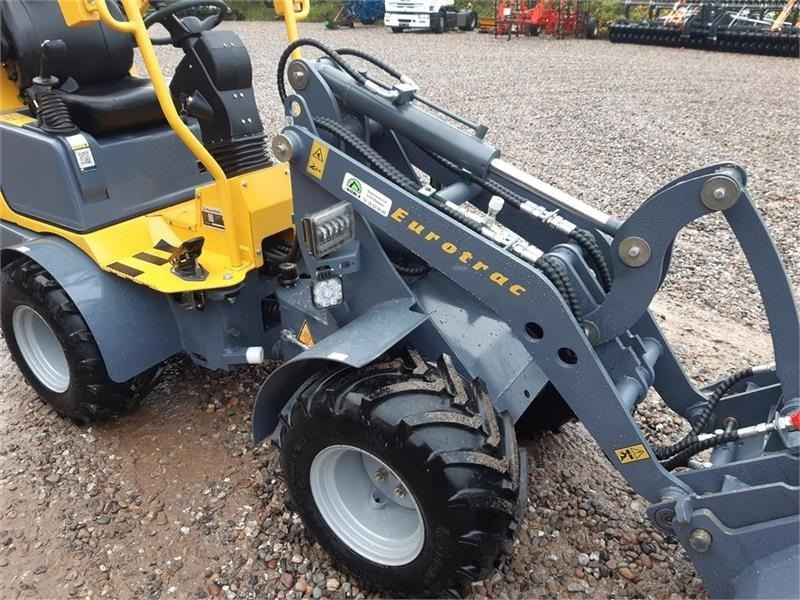 Carregadora articulada Eurotrac W11 med lav tårn: foto 6