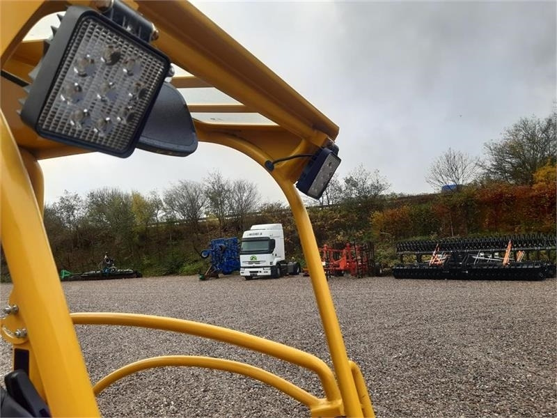 Carregadora articulada Eurotrac W11 med lav tårn: foto 12