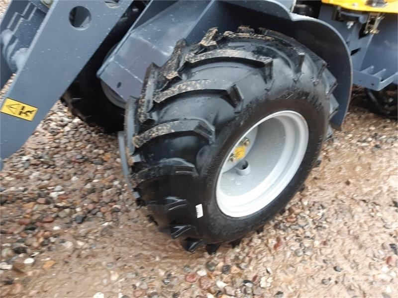 Carregadora articulada Eurotrac W11 med lav tårn: foto 13