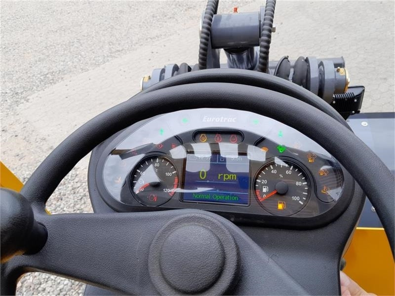Leasing de Eurotrac W12 F XL  Eurotrac W12 F XL: foto 10