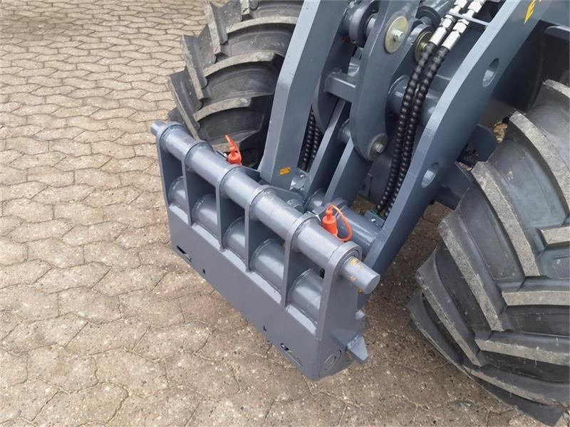 Eurotrac W12 med førerhus - Carregadora articulada: foto 5 Eurotrac W12 med førerhus - Carregadora articulada: foto 5