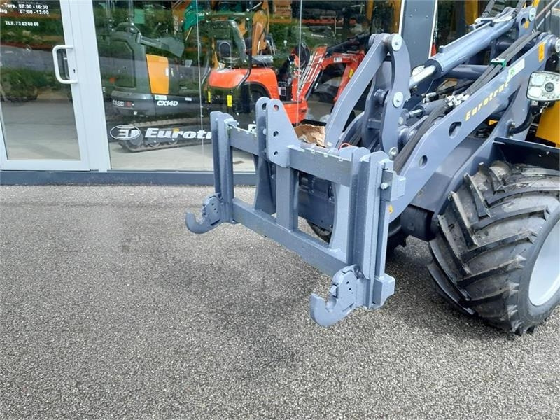 FK Machinery 3 PUNKTS OPHÆNG - Acoplamento rápido por Máquina de construção: foto 1 FK Machinery 3 PUNKTS OPHÆNG - Acoplamento rápido por Máquina de construção: foto 1