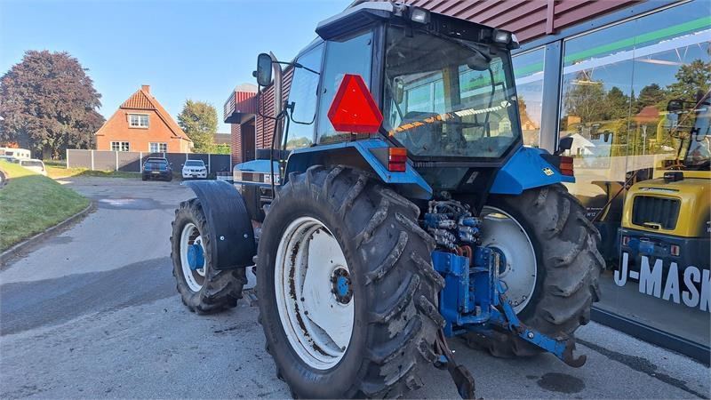 Ford 8240  - Trator: foto 5 Ford 8240  - Trator: foto 5