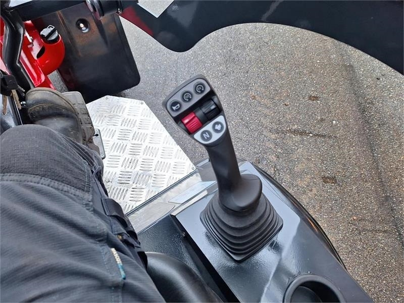 Carregadora articulada Heracles H220: foto 11