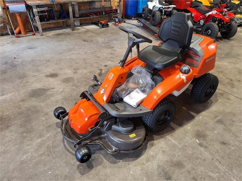 Husqvarna Rider R214 TC 103 cm klipper - Trator municipal: foto 4 Husqvarna Rider R214 TC 103 cm klipper - Trator municipal: foto 4