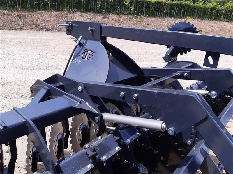 Inter-Tech Diskharve 4 meter J-Maskiner 4 meter med hydraulis - Grades de discos: foto 4 Inter-Tech Diskharve 4 meter J-Maskiner 4 meter med hydraulis - Grades de discos: foto 4