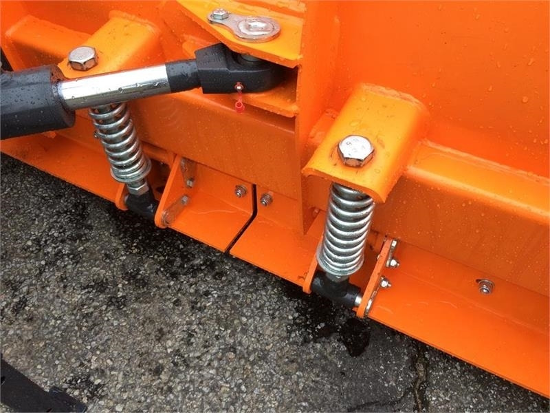J-Maskiner IT-3000 skråplov med fjederbelastet skær - Lâmina limpa-neves por Máquina agrícola: foto 3 J-Maskiner IT-3000 skråplov med fjederbelastet skær - Lâmina limpa-neves por Máquina agrícola: foto 3