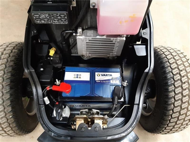 Solis 26 hst - Trator municipal: foto 5 Solis 26 hst - Trator municipal: foto 5