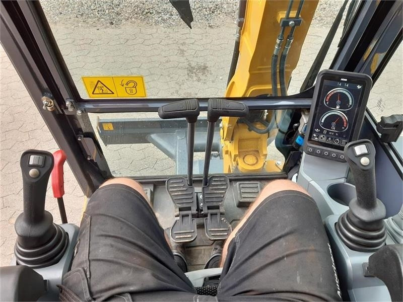 Mini escavadeira XCMG xe27e: foto 9