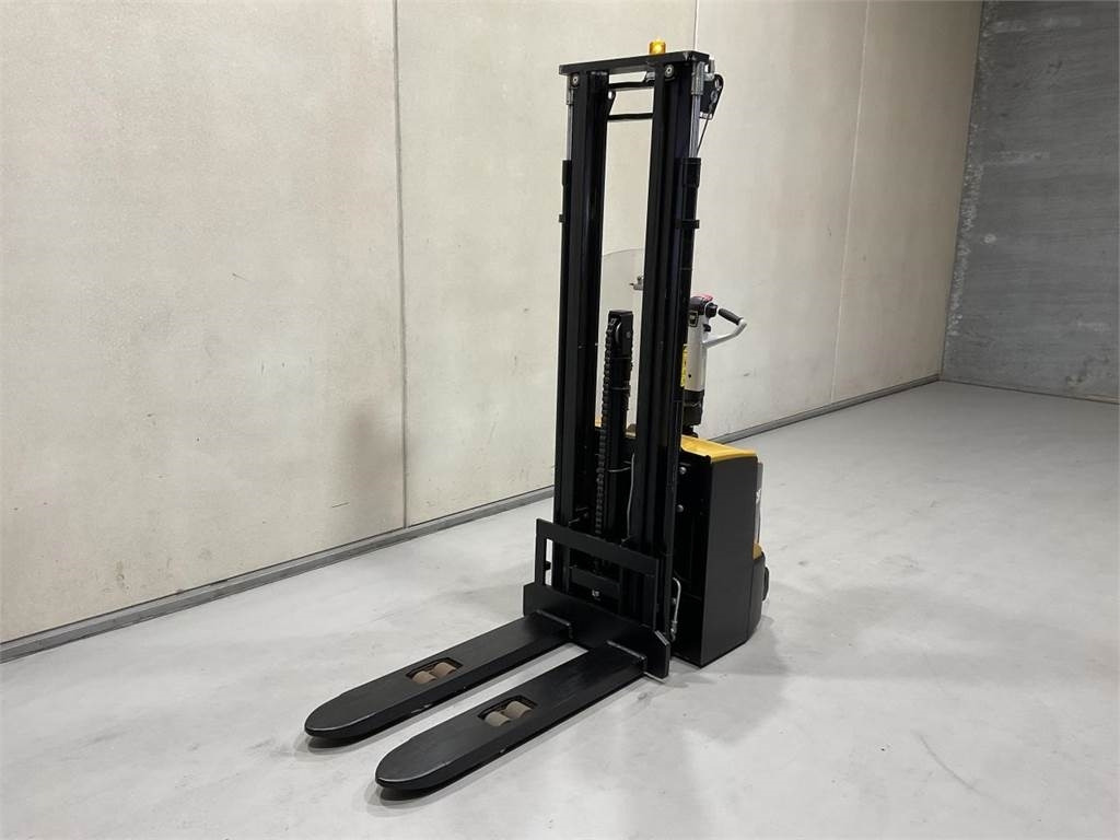 CAT NSP16N2R - Stacker: foto 3 CAT NSP16N2R - Stacker: foto 3