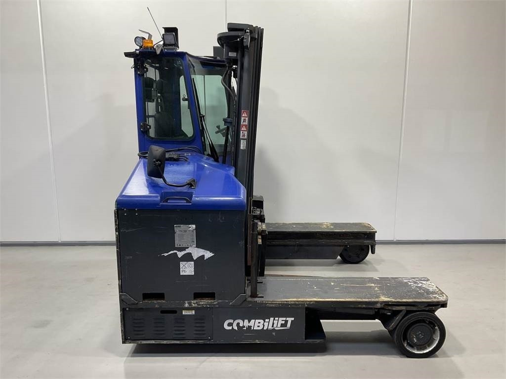 Combilift C5000ET - Empilhador de 4 vias: foto 1 Combilift C5000ET - Empilhador de 4 vias: foto 1