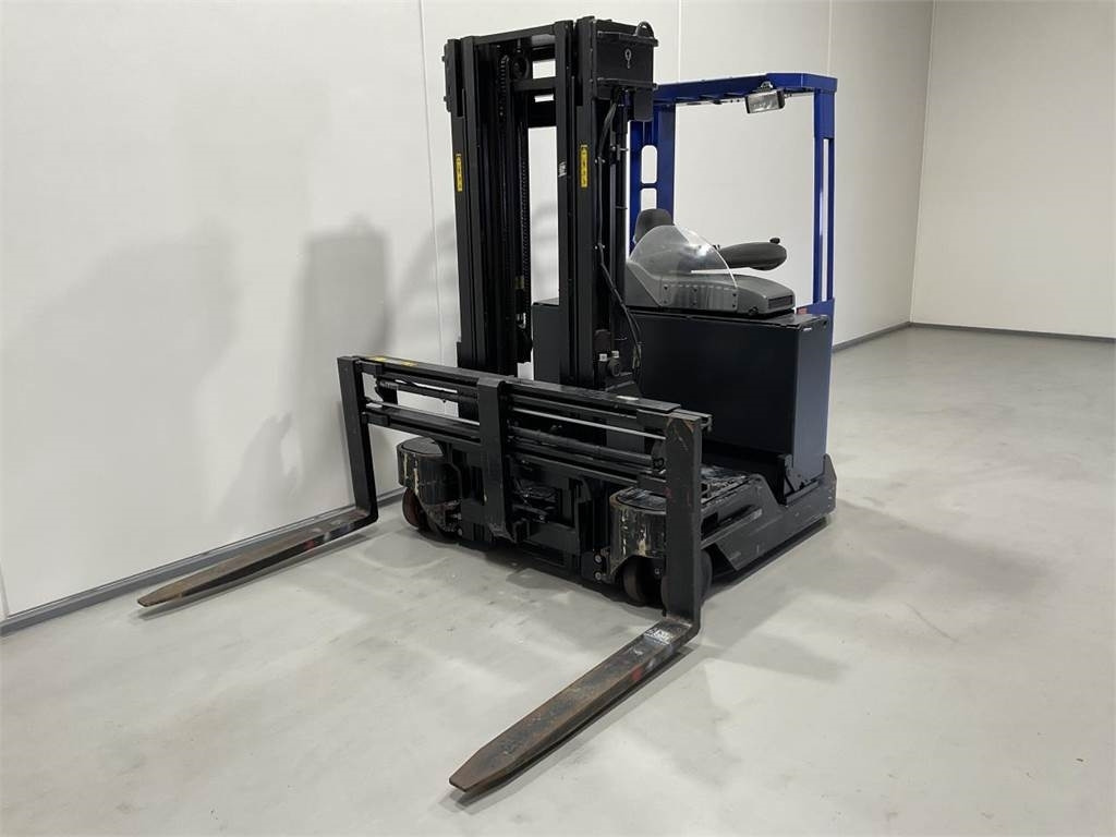 Rocla TEM25 TREV 4800 - Empilhador de 4 vias: foto 5 Rocla TEM25 TREV 4800 - Empilhador de 4 vias: foto 5