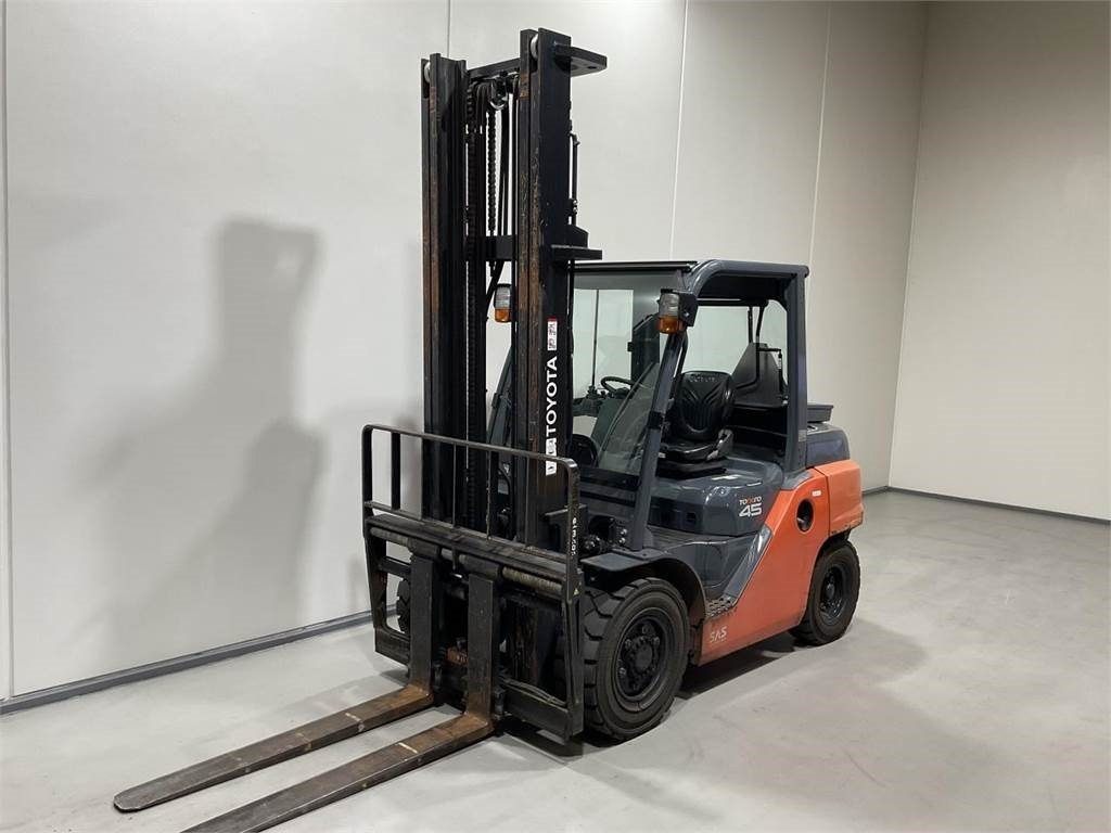 Toyota 40-8FD40N  - Empilhadeira a diesel: foto 4 Toyota 40-8FD40N  - Empilhadeira a diesel: foto 4
