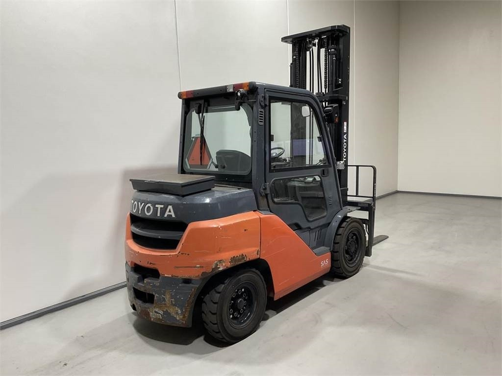 Toyota 40-8FD40N  - Empilhadeira a diesel: foto 2 Toyota 40-8FD40N  - Empilhadeira a diesel: foto 2
