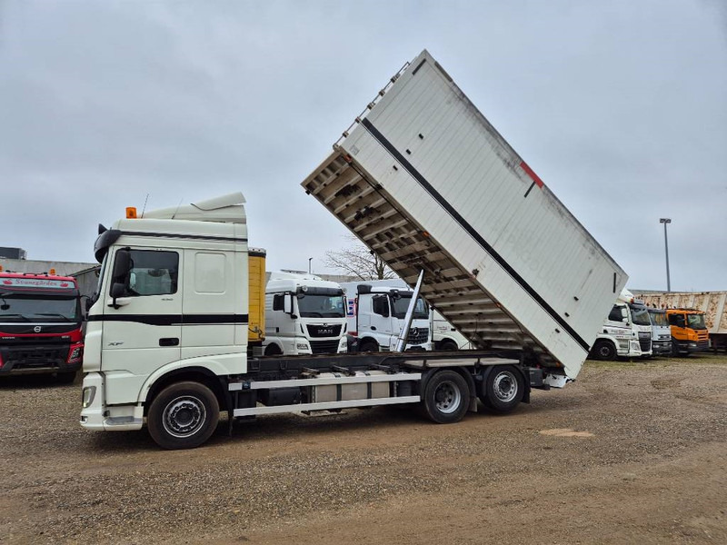 DAF XF 530 6x2 //Volume tipper// - Camião basculante: foto 2 DAF XF 530 6x2 //Volume tipper// - Camião basculante: foto 2