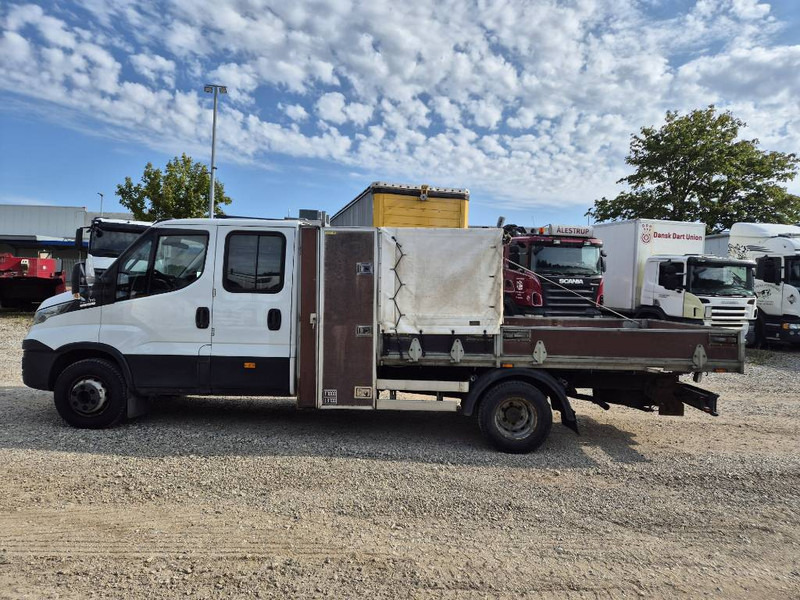 Iveco Daily 70c17 // med lad og presenning - Camião de caixa aberta/ Plataforma: foto 2 Iveco Daily 70c17 // med lad og presenning - Camião de caixa aberta/ Plataforma: foto 2