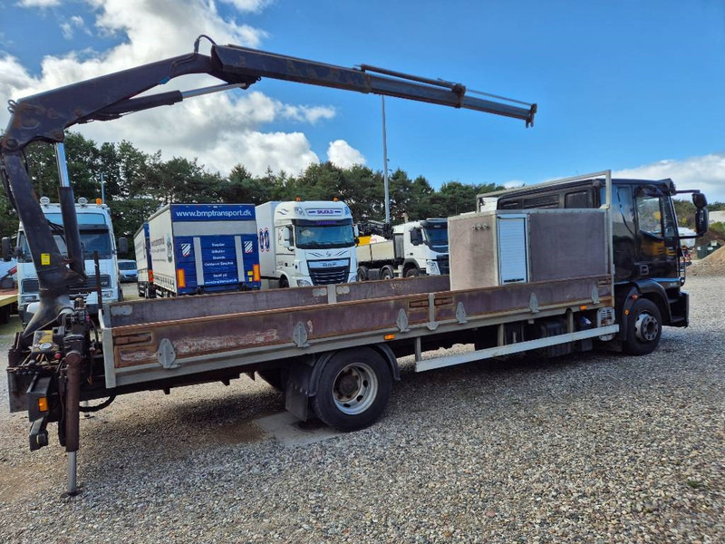 Iveco Eurocargo 120 E22 // Fassi F80A22 // - Camião grua: foto 4 Iveco Eurocargo 120 E22 // Fassi F80A22 // - Camião grua: foto 4