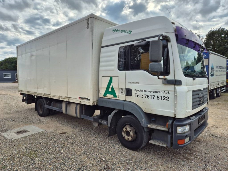 MAN TGL 10 / 12.180 4x2 with lift /ramp - Camião furgão: foto 5 MAN TGL 10 / 12.180 4x2 with lift /ramp - Camião furgão: foto 5