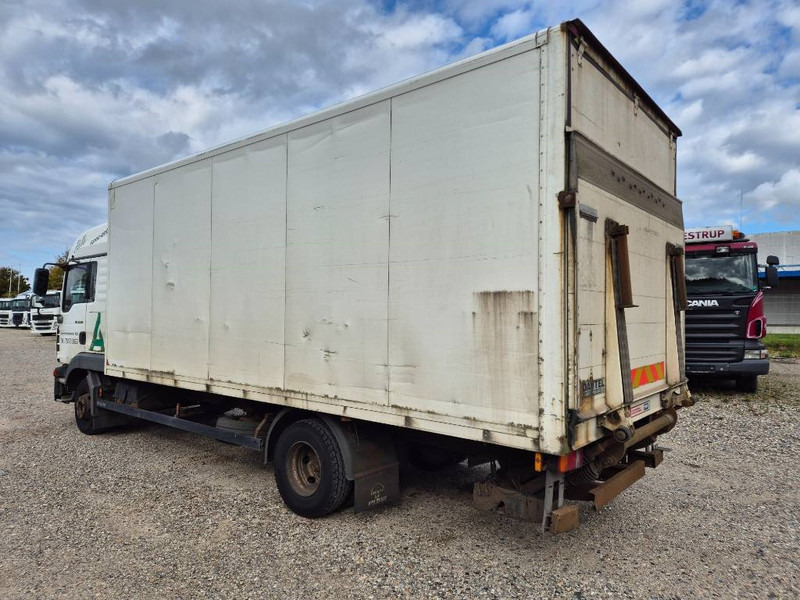 MAN TGL 10 / 12.180 4x2 with lift /ramp - Camião furgão: foto 2 MAN TGL 10 / 12.180 4x2 with lift /ramp - Camião furgão: foto 2