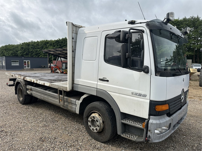 Mercedes-Benz Atego 1228 4x2 - Camião de caixa aberta/ Plataforma: foto 2 Mercedes-Benz Atego 1228 4x2 - Camião de caixa aberta/ Plataforma: foto 2