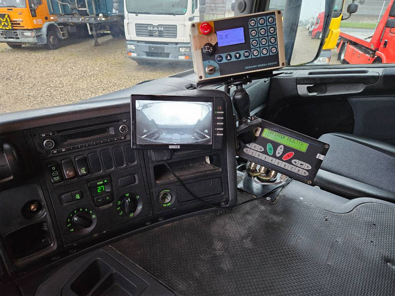 Caminhão de lixo Scania P 320 6x2/4 - Norba 22 m3 (2016): foto 19