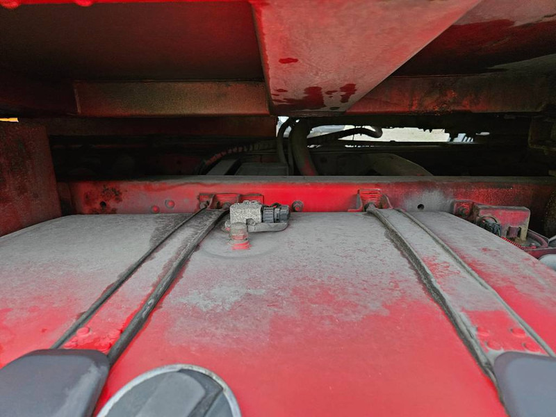 Caminhão de lixo Scania P 320 6x2/4 - Norba 22 m3 (2016): foto 12
