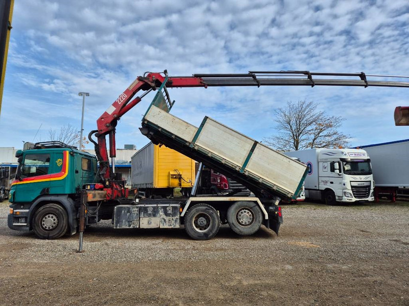 Scania P450 6x2/4 // HMF 2223 K4 // 3-way tip - Camião grua: foto 5 Scania P450 6x2/4 // HMF 2223 K4 // 3-way tip - Camião grua: foto 5