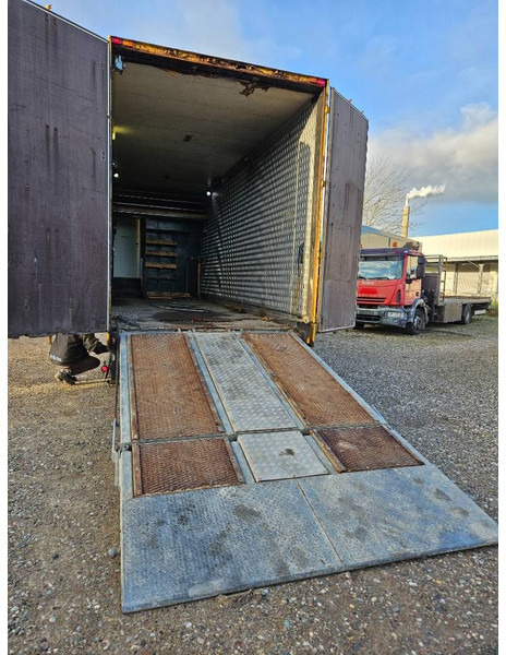 Montracon Racing// machinetrailer // Living area - Semi-reboque: foto 3 Montracon Racing// machinetrailer // Living area - Semi-reboque: foto 3