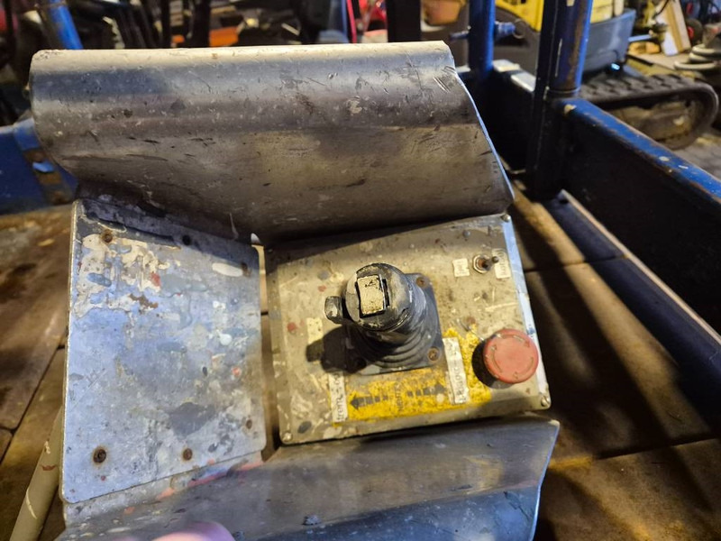 UpRight 2 persons lift - Plataforma de Tijera/ Plataforma de tesoura: foto 5 UpRight 2 persons lift - Plataforma de Tijera/ Plataforma de tesoura: foto 5