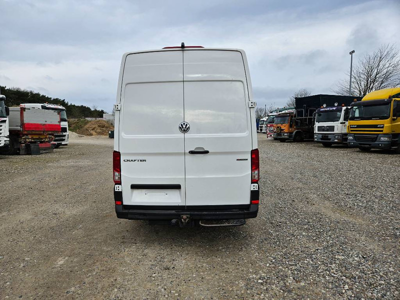 Volkswagen Crafter 35 // 4 motion 4x4 // AUT // 5 Doors - Furgão: foto 4 Volkswagen Crafter 35 // 4 motion 4x4 // AUT // 5 Doors - Furgão: foto 4
