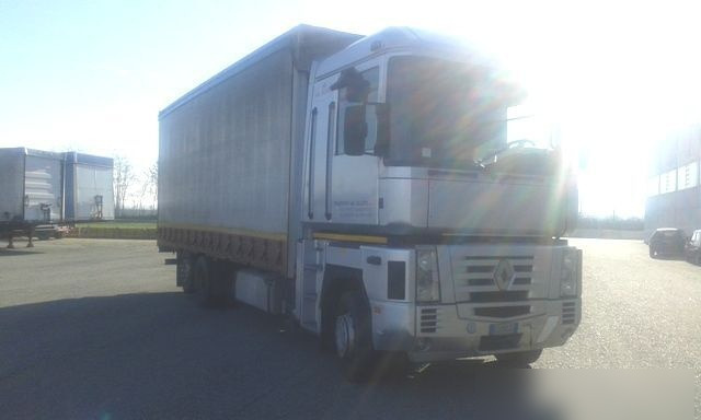 Renault MAGNUM 480 - Camião de lona: foto 4 Renault MAGNUM 480 - Camião de lona: foto 4