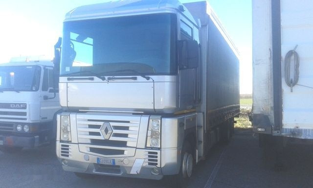 Renault MAGNUM 480 - Camião de lona: foto 2 Renault MAGNUM 480 - Camião de lona: foto 2