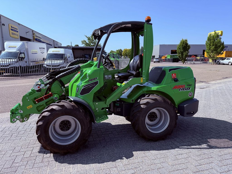 Avant 860i TDL + 1900kg 3.5 mtr 30km/h - Pá carregadora de rodas: foto 5 Avant 860i TDL + 1900kg 3.5 mtr 30km/h - Pá carregadora de rodas: foto 5