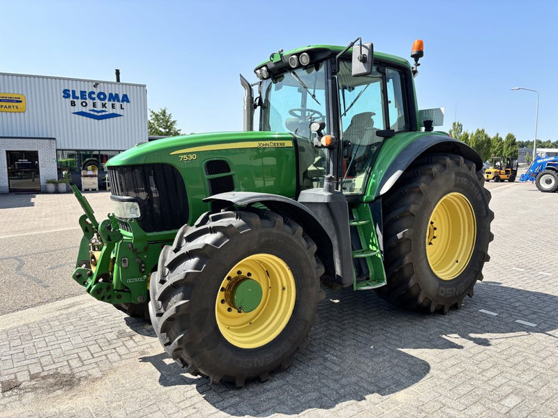 John Deere 7530 Premium AutoPowr - Trator: foto 1 John Deere 7530 Premium AutoPowr - Trator: foto 1