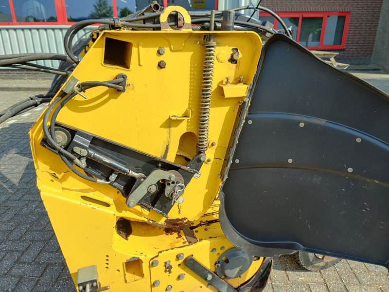 Leasing de New Holland 273 Gras Pick Up New Holland 273 Gras Pick Up: foto 13