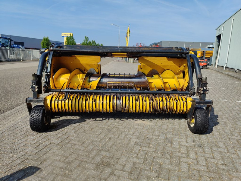 Leasing de New Holland 273 Gras Pick Up New Holland 273 Gras Pick Up: foto 6