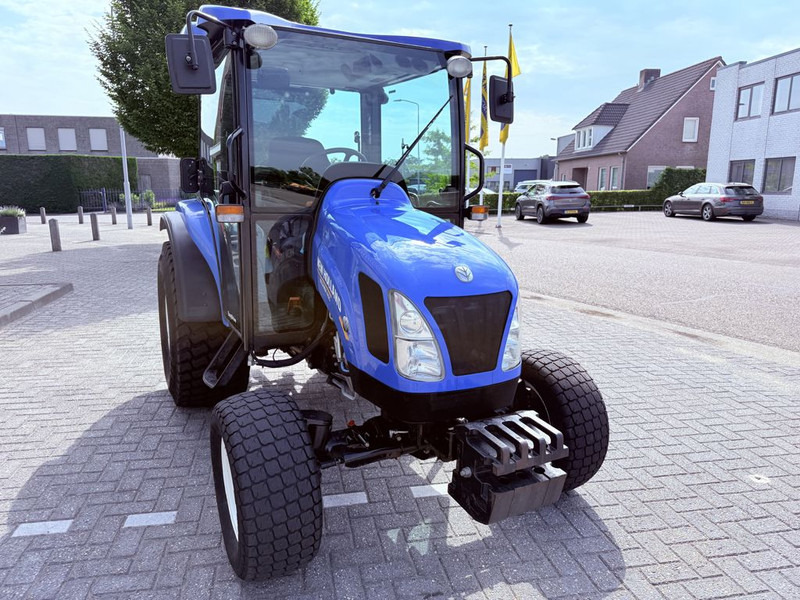New Holland Boomer 45D Easy Drive - Trator: foto 5 New Holland Boomer 45D Easy Drive - Trator: foto 5